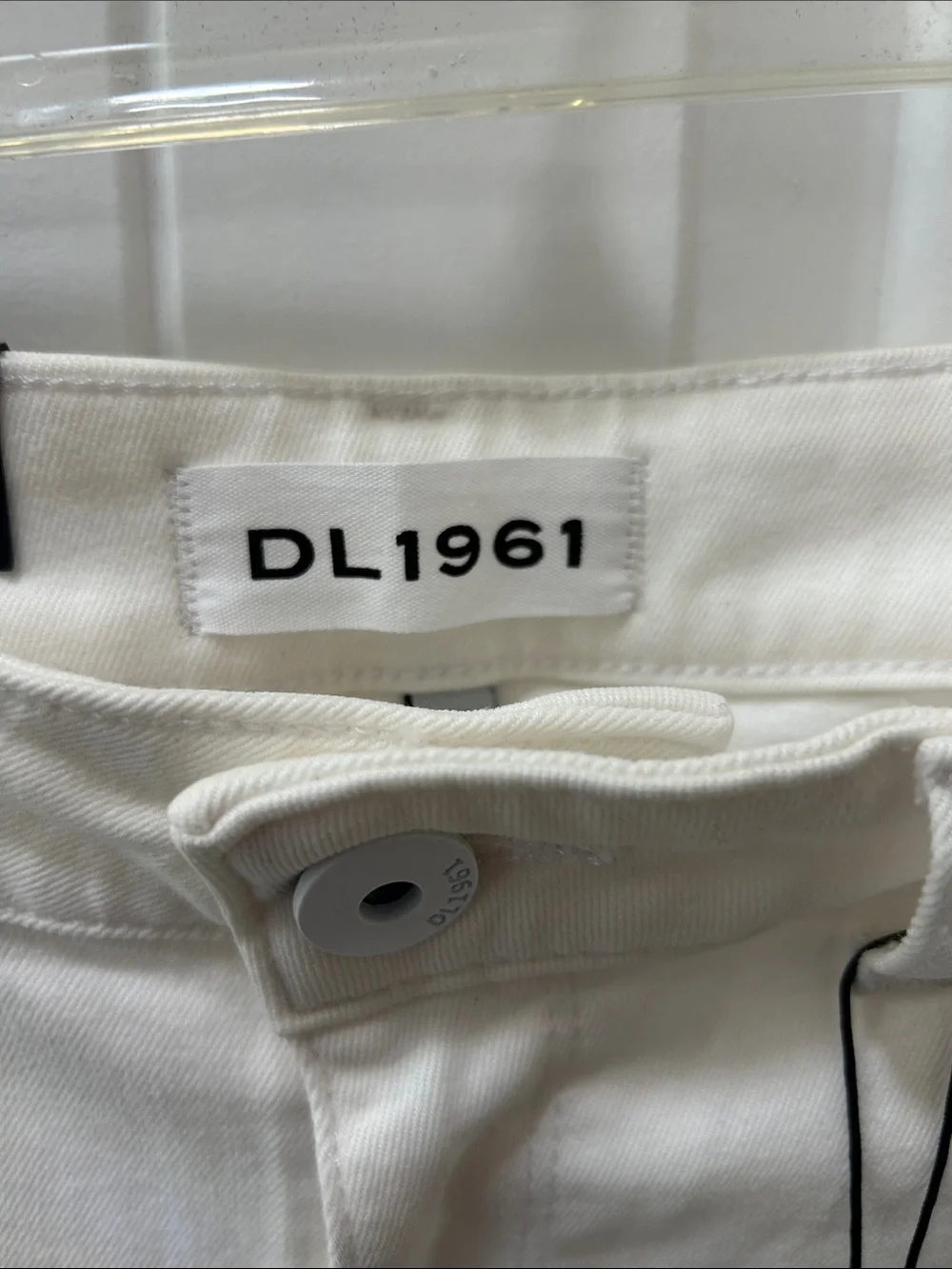 DL1961 Off-White Skinny Ankle Jeans